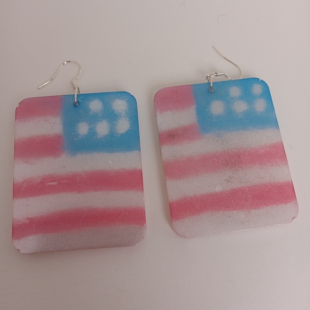 Patriotic Flag Earrings - Picture 5 of 5